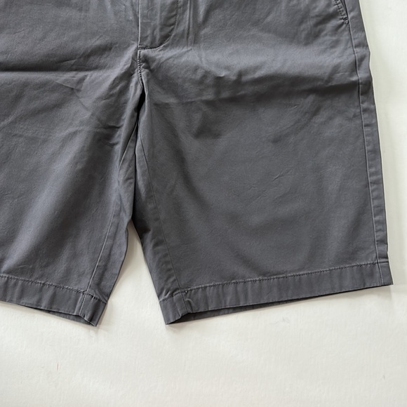 J. Crew Men’s 10 1/2” Stretch Chino Short - Picture 3 of 6